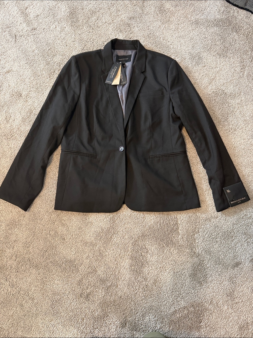 NWT Banana Republic Women’s Black Single-Button Black Career Blazer Jacket